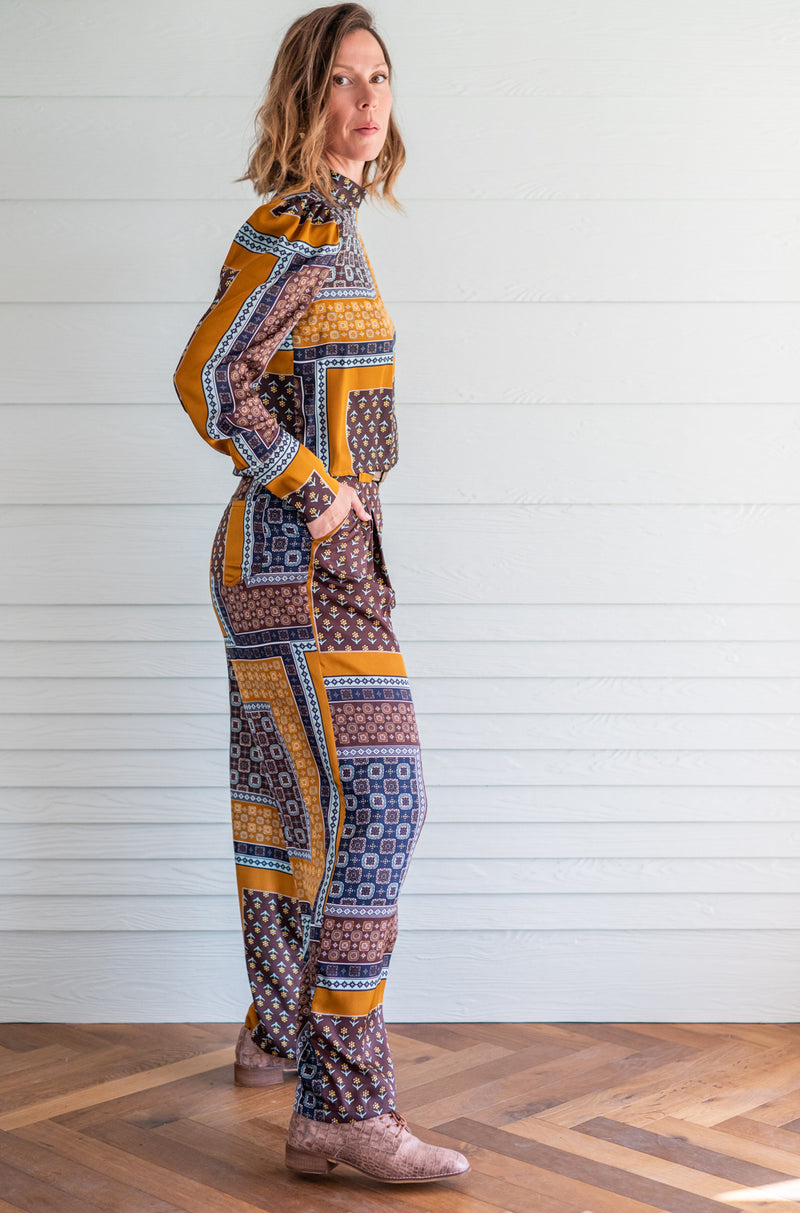 THE SCARF WIDE BARRE PANTS